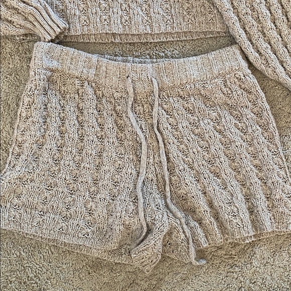 Blu Pepper cable knit sweater and shorts set - Picture 4 of 8